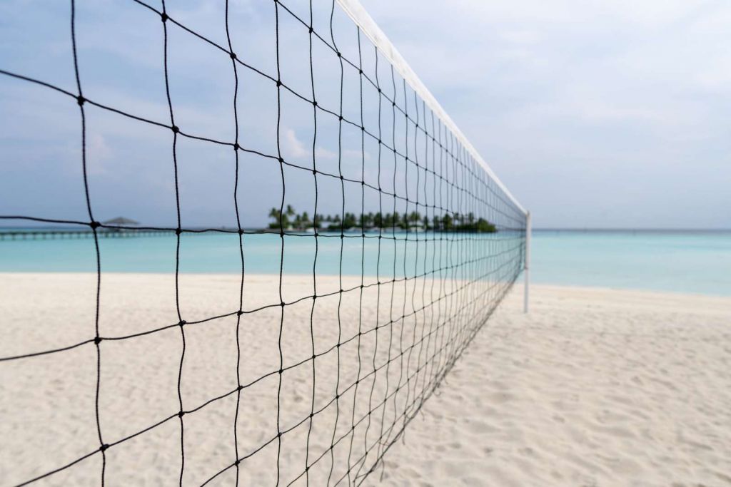 Volleybalnet op een Tropisch strand